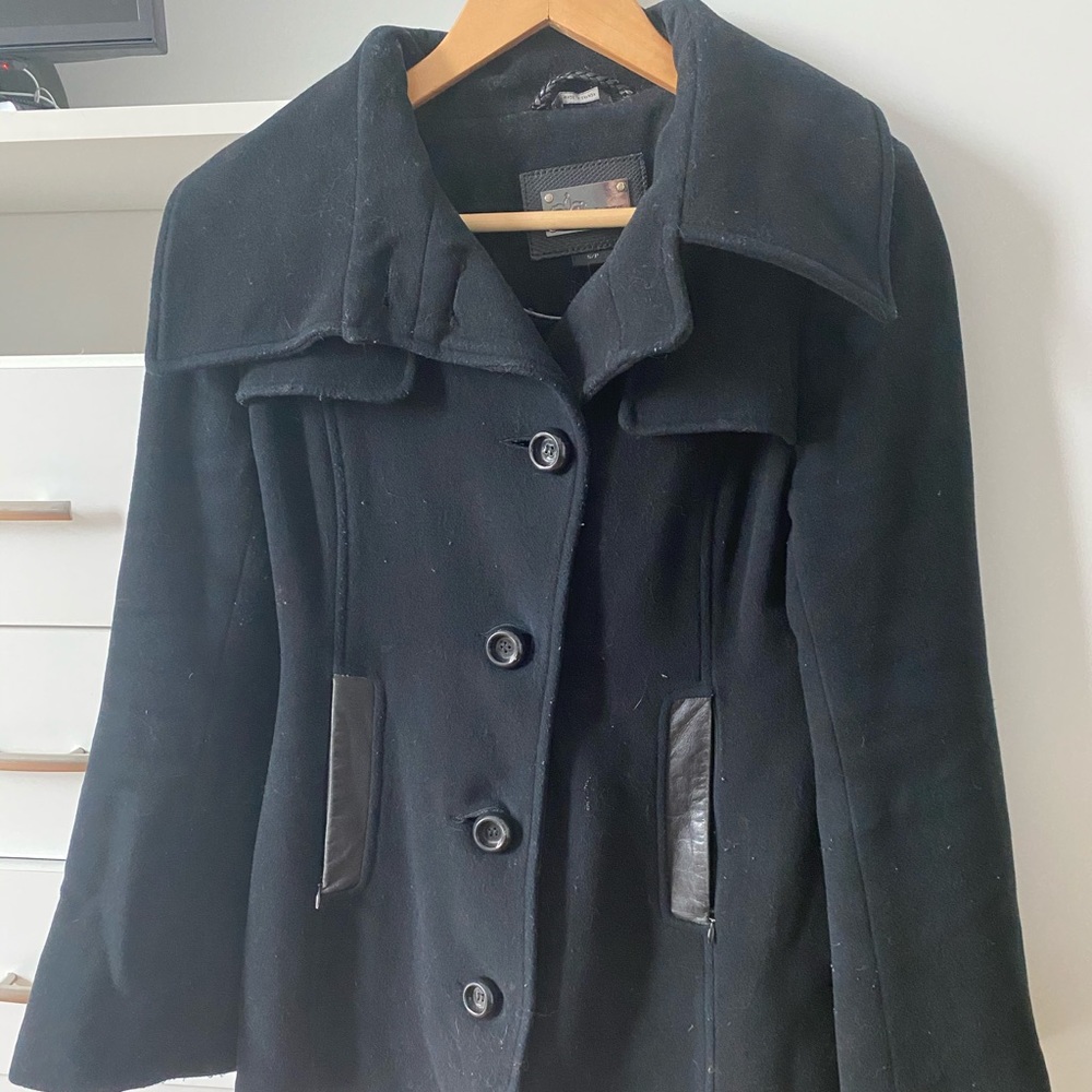 Mackage wool coat with leather trim